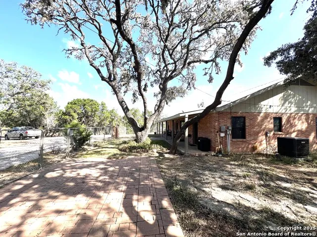 630 Indian Mound Tarpley, TX 78883