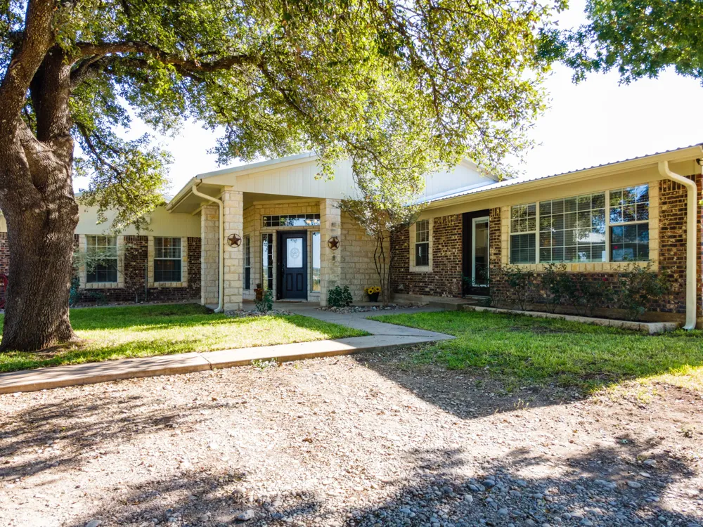 207 County Road 4492 Kempner, TX 76539