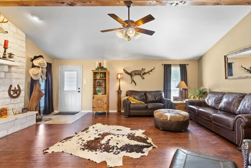 207 County Road 4492 Kempner, TX 76539