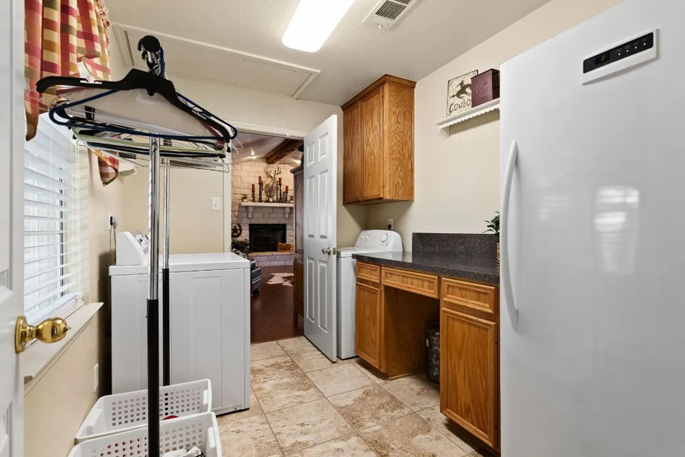 207 County Road 4492 Kempner, TX 76539