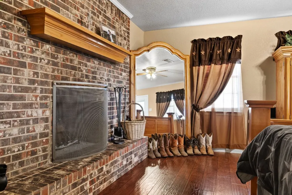 207 County Road 4492 Kempner, TX 76539