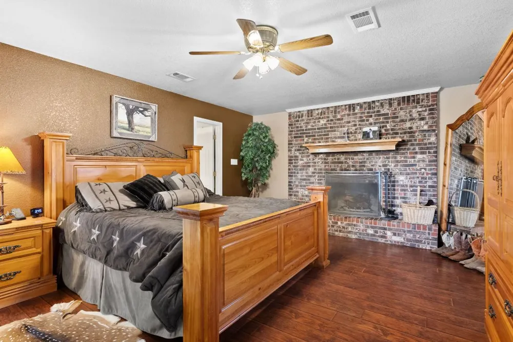 207 County Road 4492 Kempner, TX 76539