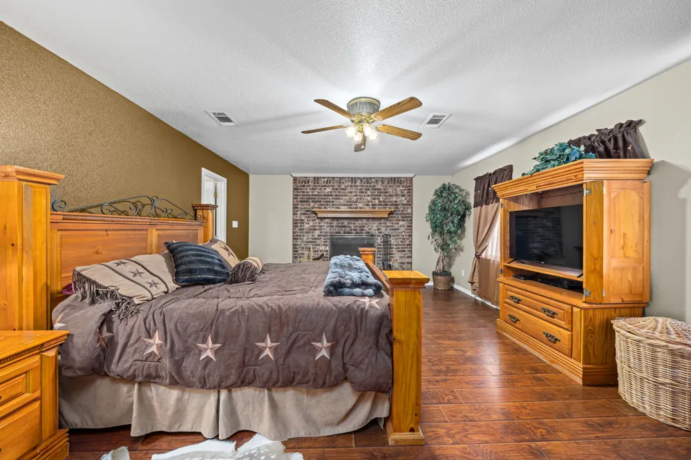207 County Road 4492 Kempner, TX 76539