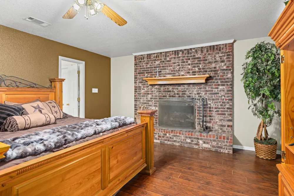 207 County Road 4492 Kempner, TX 76539