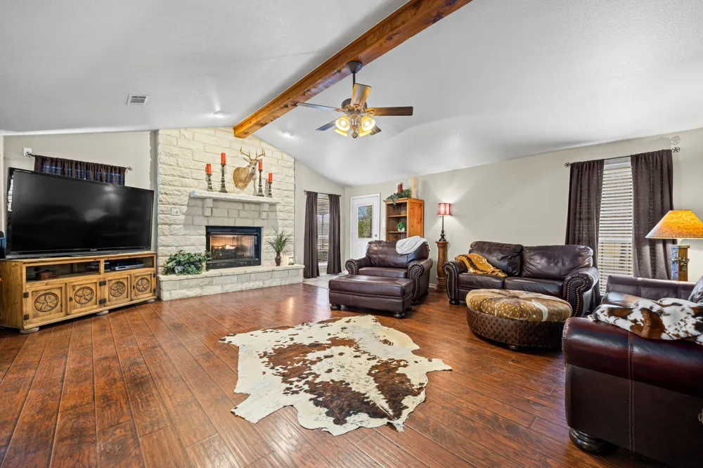 207 County Road 4492 Kempner, TX 76539