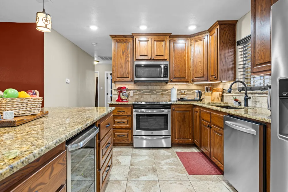 207 County Road 4492 Kempner, TX 76539
