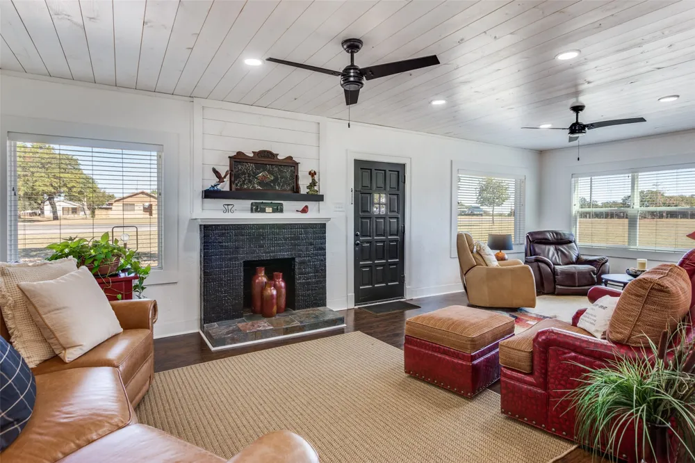 2025 Highway 112 Eastland, TX 76448