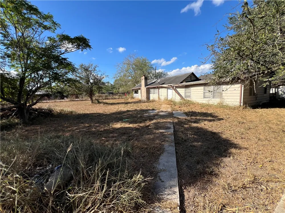 113 4th Street Mathis, TX 78368