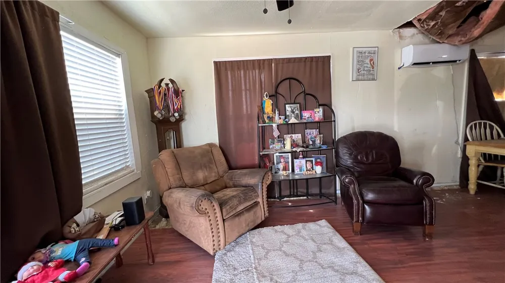165 County Road 3061 Orange Grove, TX 78372
