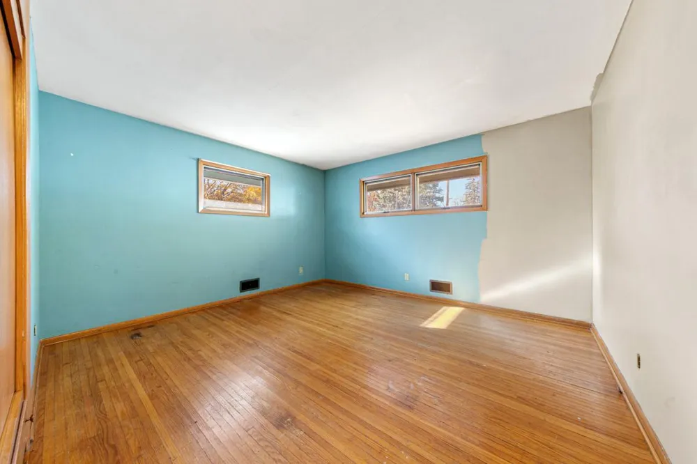 1043 Chase Avenue Gibbon, MN 55335