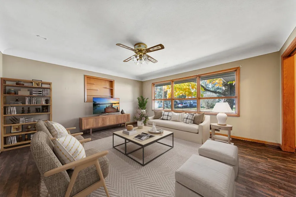 1043 Chase Avenue Gibbon, MN 55335