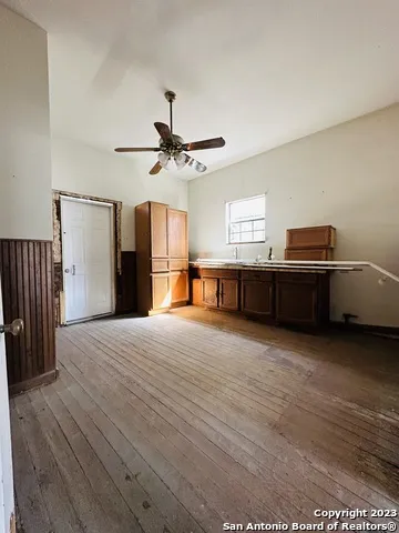 4104 S PRESA ST San Antonio, TX 78223