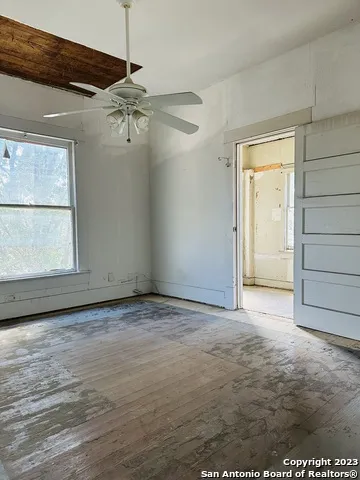 4104 S PRESA ST San Antonio, TX 78223
