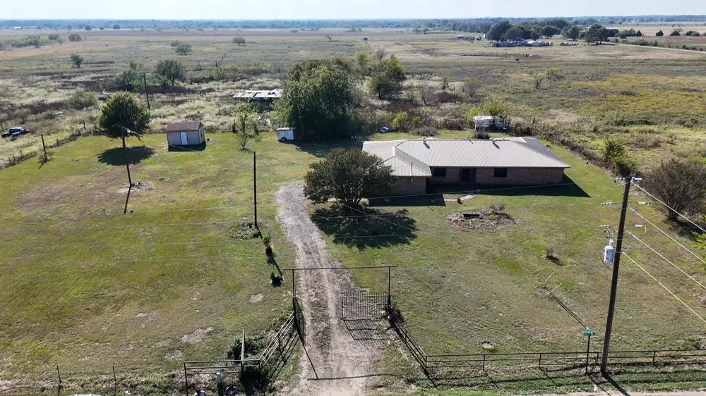 1393 NE County Road 2120 Road NE Powell, TX 75153