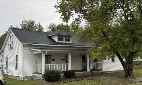 303 Jefferson Ave E