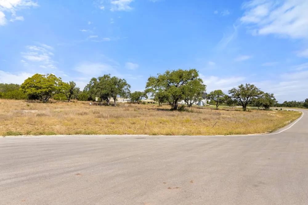 2058 Legacy Hills Drive Johnson City, TX 78636