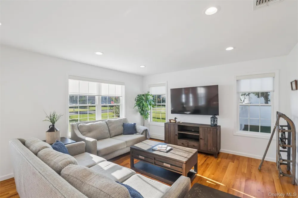 16 Mastro Court Baiting Hollow, NY 11933