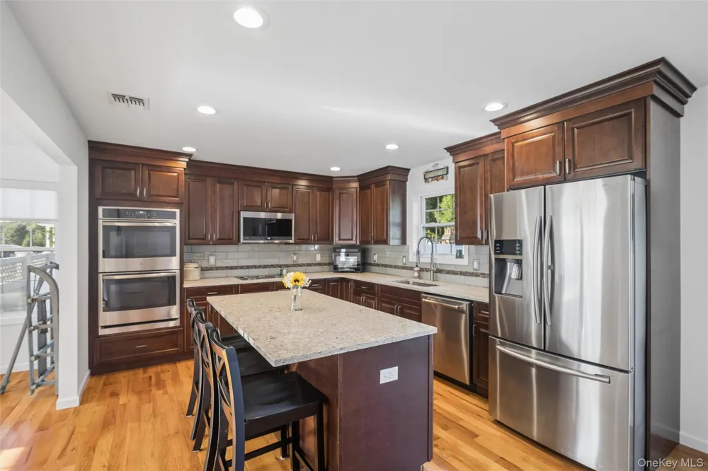 16 Mastro Court Baiting Hollow, NY 11933