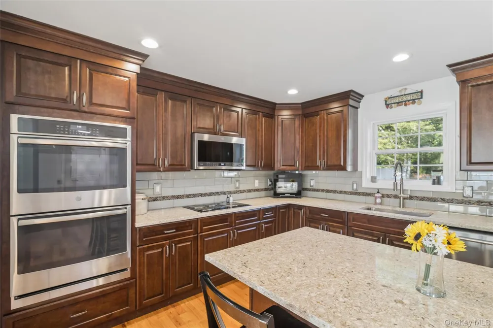 16 Mastro Court Baiting Hollow, NY 11933