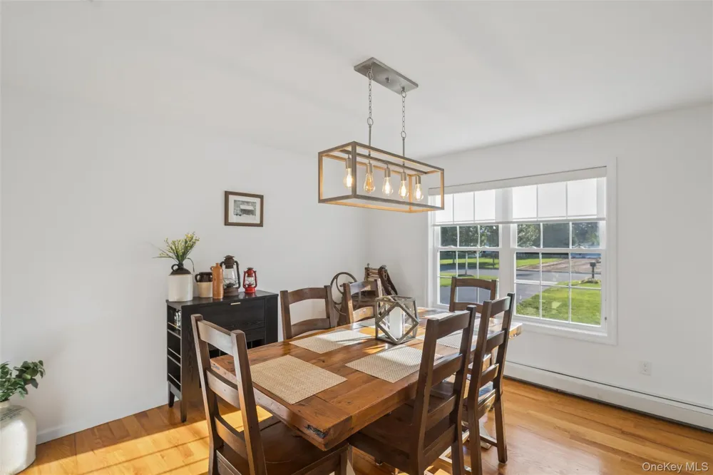 16 Mastro Court Baiting Hollow, NY 11933