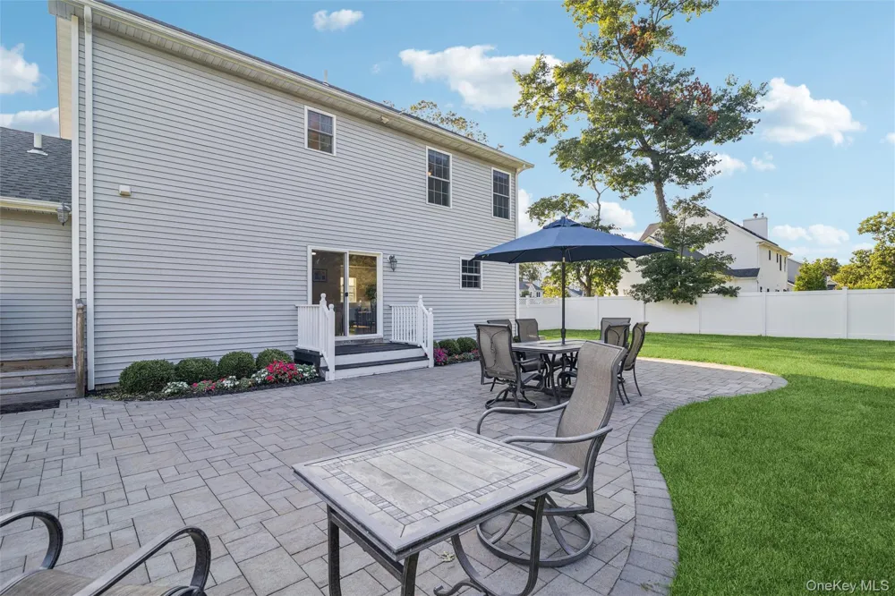 16 Mastro Court Baiting Hollow, NY 11933