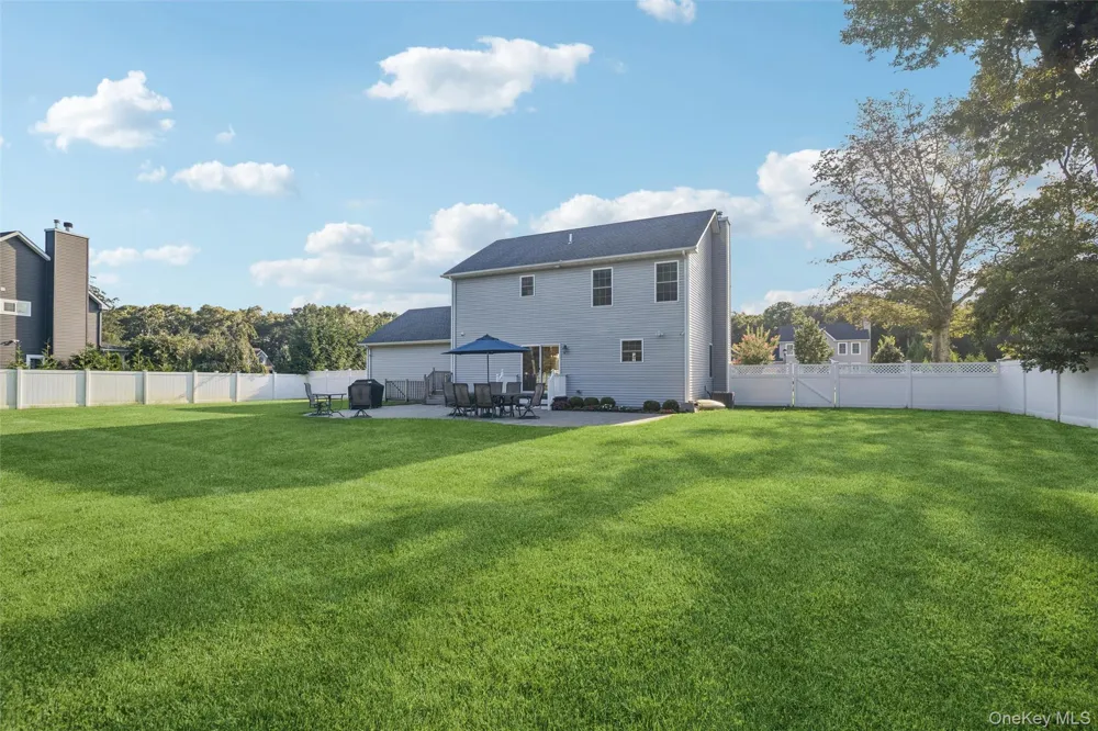 16 Mastro Court Baiting Hollow, NY 11933