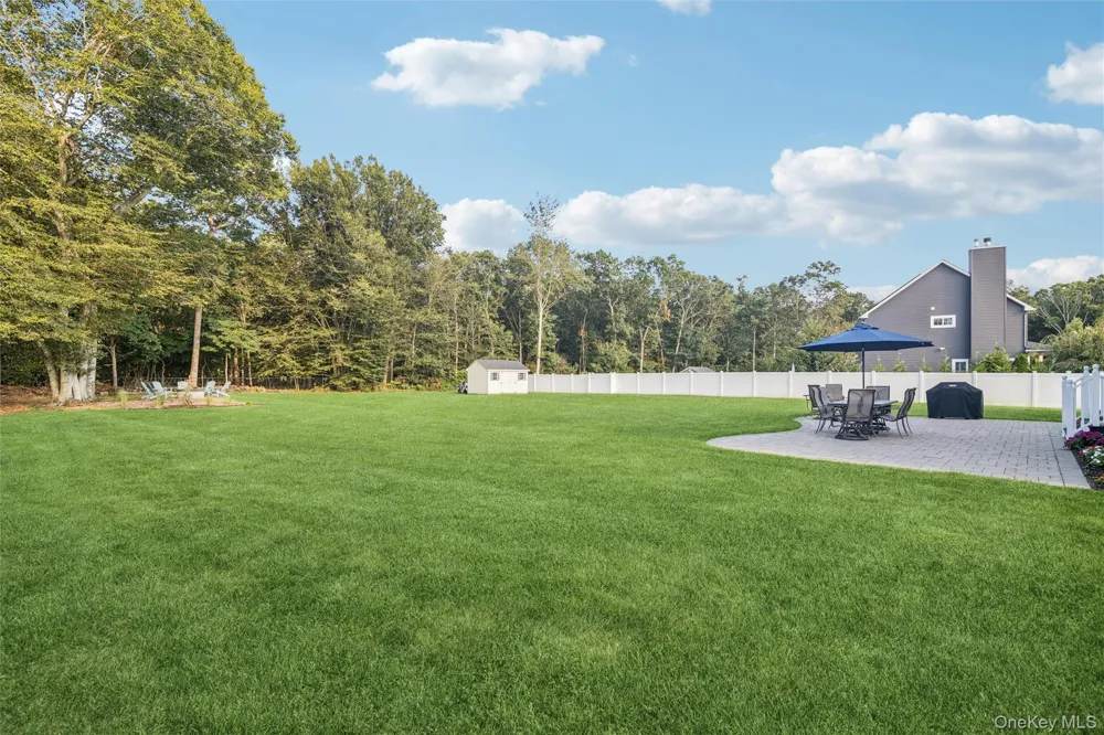 16 Mastro Court Baiting Hollow, NY 11933