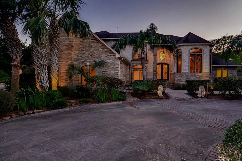 58 Lake Road Lake Jackson, TX 77566