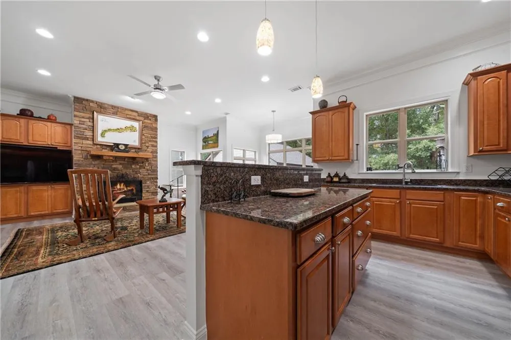 158 PARKSIDE LANE Eatonton, GA 31024
