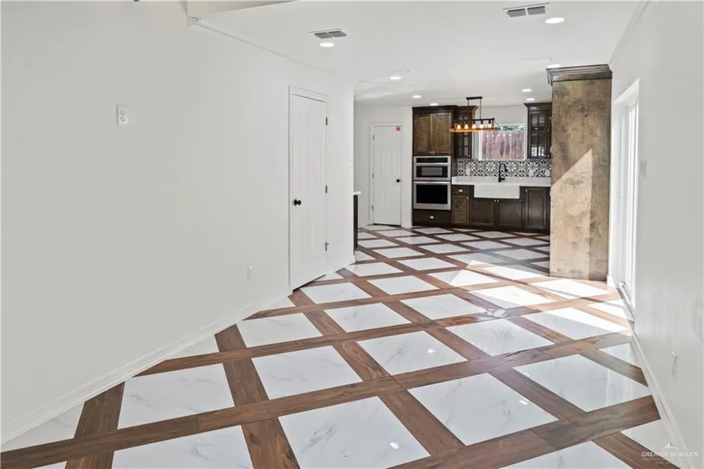1409 E Karen Drive #A Alton, TX 78573