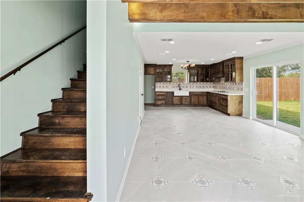 1401 E Karen Drive #D Alton, TX 78573