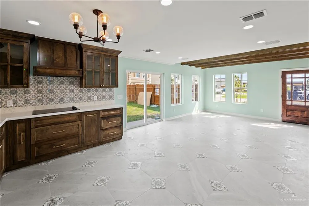 1401 E Karen Drive #D Alton, TX 78573