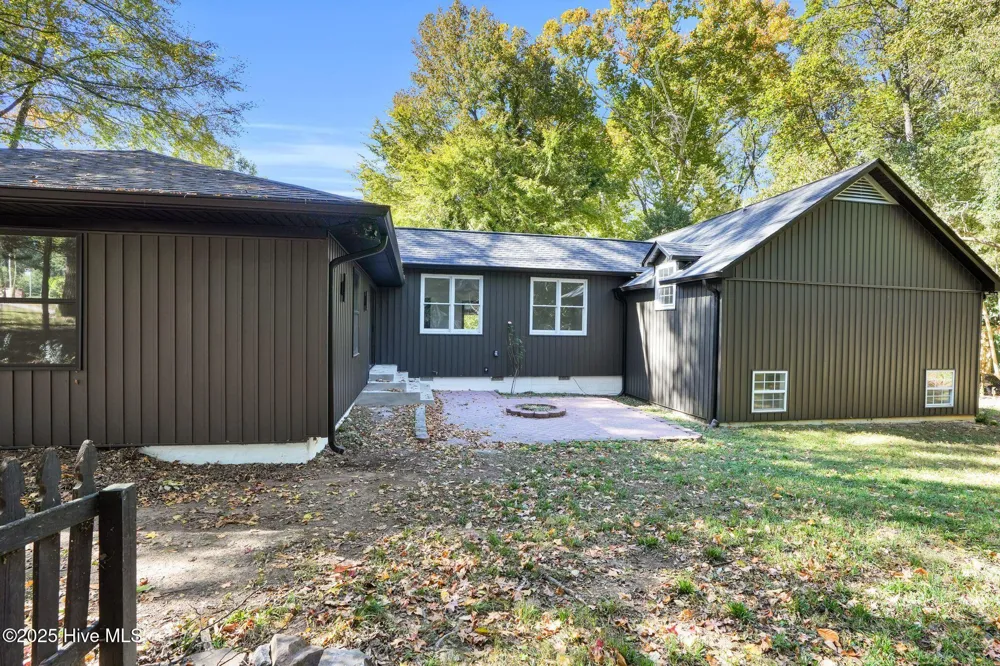 3301 Archdale Drive Charlotte, NC 28210
