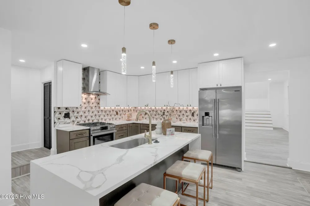 3301 Archdale Drive Charlotte, NC 28210