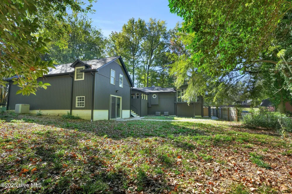 3301 Archdale Drive Charlotte, NC 28210