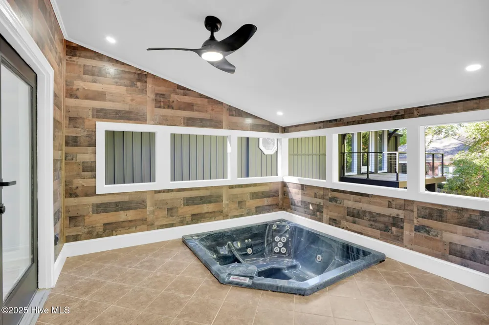 3301 Archdale Drive Charlotte, NC 28210