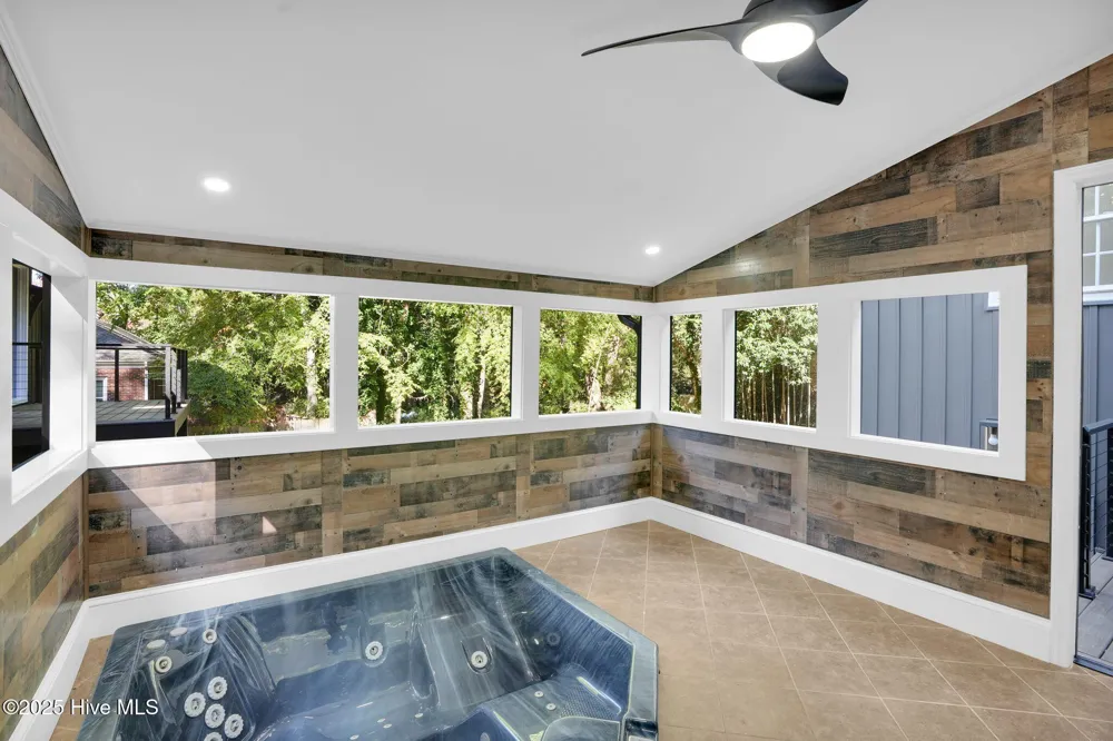 3301 Archdale Drive Charlotte, NC 28210
