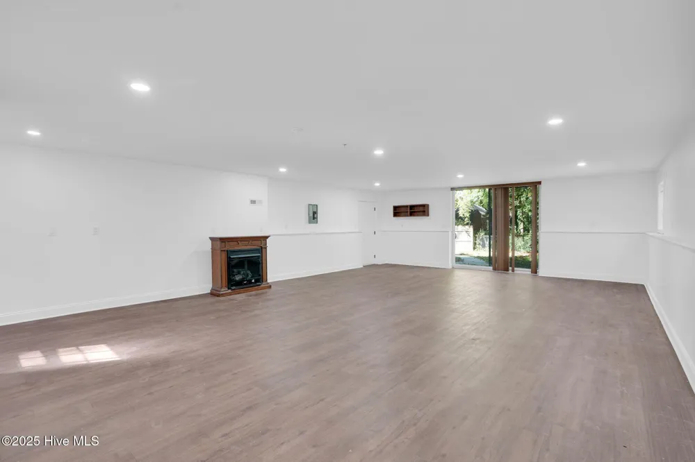 3301 Archdale Drive Charlotte, NC 28210