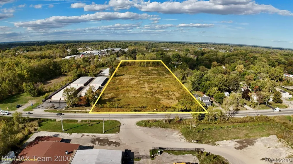 28176 Ecorse Road Romulus City, MI 48174