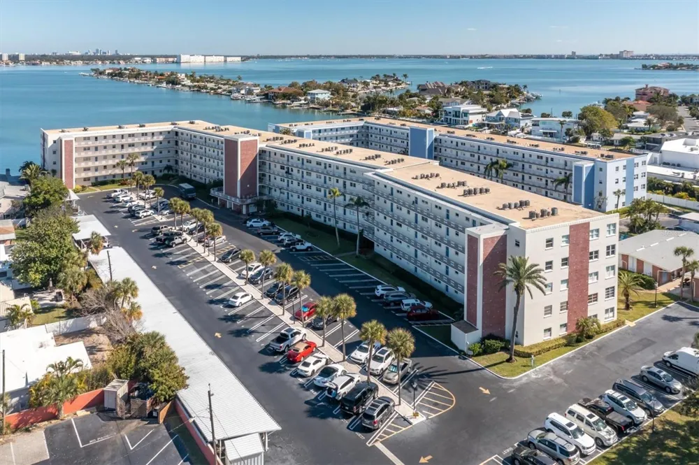 5575 GULF BOULEVARD #337 St Pete Beach, FL 33706