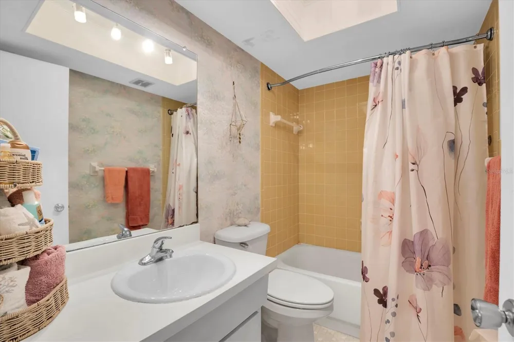 5575 GULF BOULEVARD #337 St Pete Beach, FL 33706