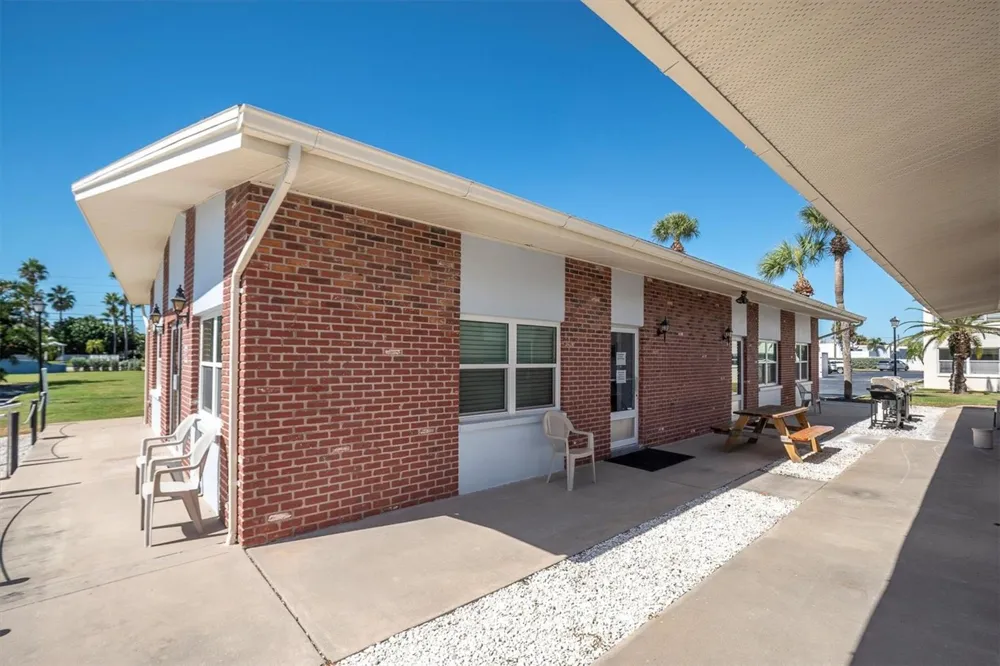 5575 GULF BOULEVARD #337 St Pete Beach, FL 33706