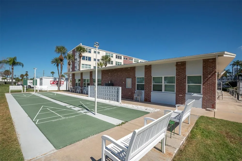 5575 GULF BOULEVARD #337 St Pete Beach, FL 33706