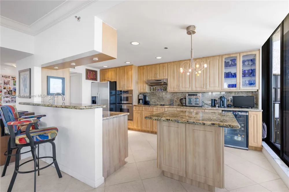 300 Three Islands Blvd #PH2A Hallandale Beach, FL 33009