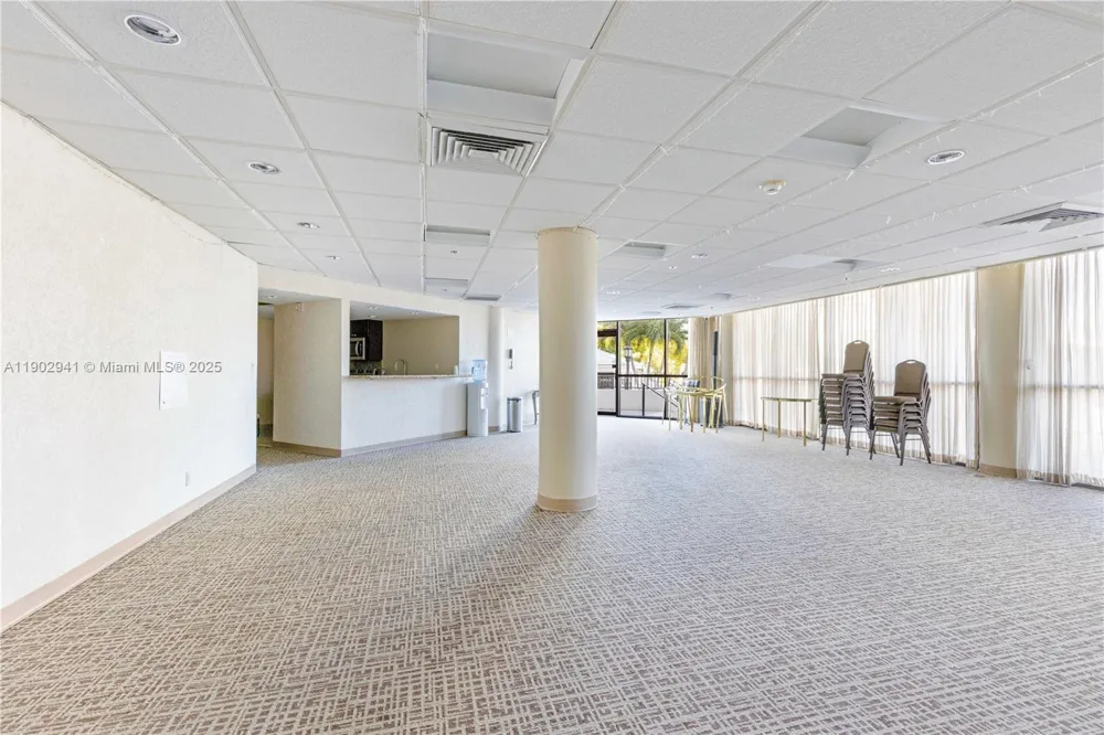 300 Three Islands Blvd #PH2A Hallandale Beach, FL 33009
