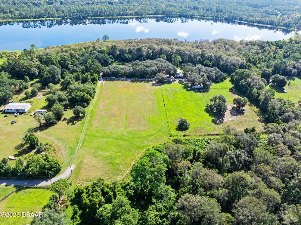 Roberts Road Pierson, FL 32180