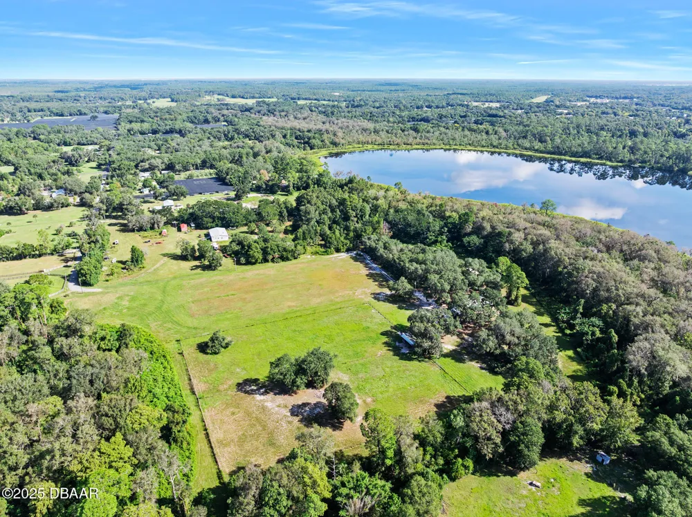 Roberts Road Pierson, FL 32180