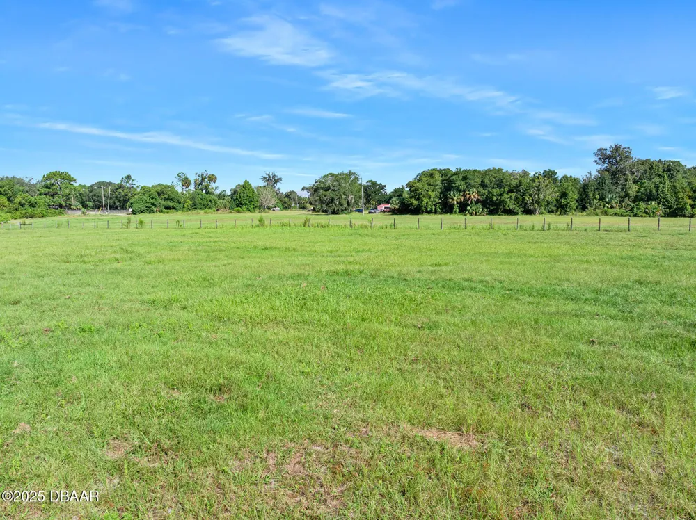 Roberts Road Pierson, FL 32180