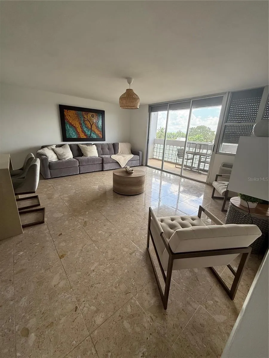 3001 ave isla verde PLAZA DEL MAR #405 Carolina, PR 00979