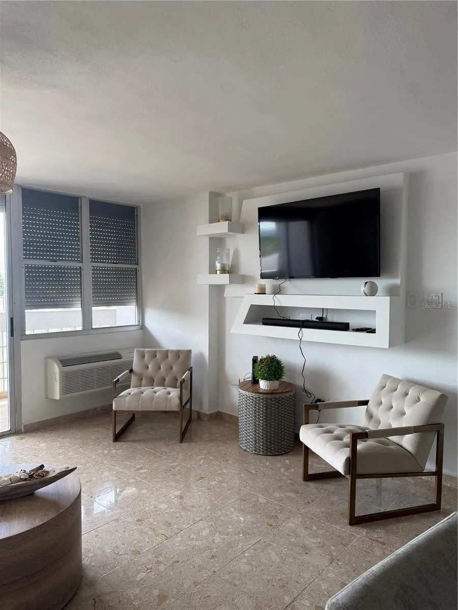3001 ave isla verde PLAZA DEL MAR #405 Carolina, PR 00979